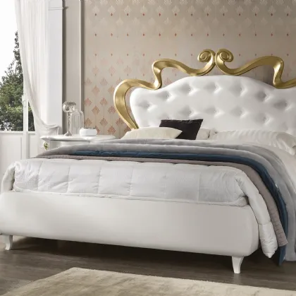 Letto classico in ecopelle con testiera trapuntata con bordo in legno decorato in oro laccato Athena di Adriatica