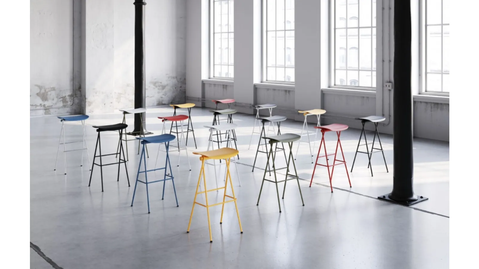 Sgabello Flip Stool di Infiniti