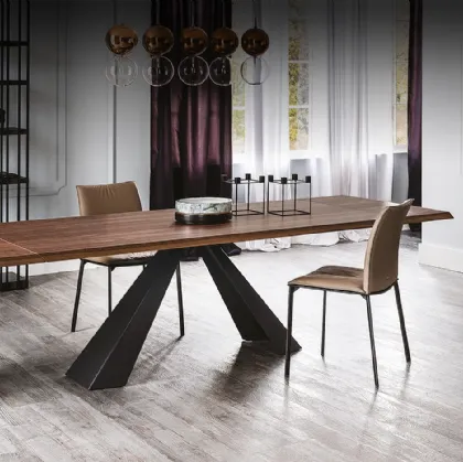 Tavolo allungabile in legno di noce e gambe in acciaio Eliot Wood Drive di Cattelan Italia