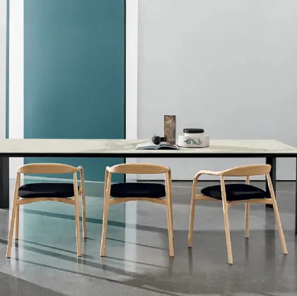 Tavolo Kodo con top in ceramica e base in alluminio verniciato di Sovet