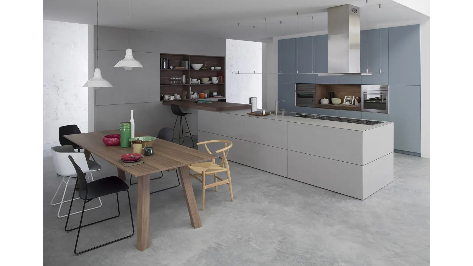 Cucina Design con penisola Surface in Ecomalta, Noce Canaletto e Acciaio di Key Cucine