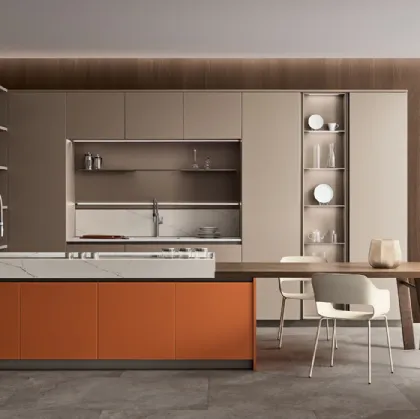 Cucina Moderna con penisola Lounge in Vetro laccato Arancio e laccato opaco Camoscio di Veneta Cucine